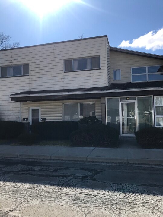 76 Pratt Ave, Unit A in Johnson City, NY - Foto de edificio