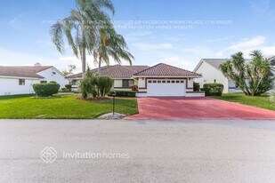 8612 NW 79th St in Tamarac, FL - Building Photo