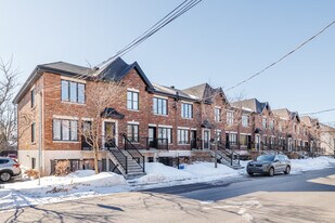 482 Léo-Lacombe Av in Laval, QC - Building Photo