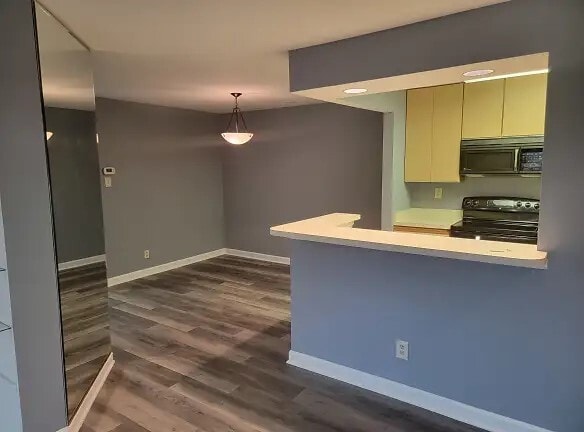 13706 Modrad Way, Unit #31 in Silver Spring, MD - Building Photo - Building Photo