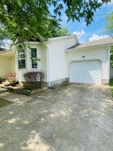 321 Atlantic Ave in Oak Grove, KY - Building Photo - Building Photo