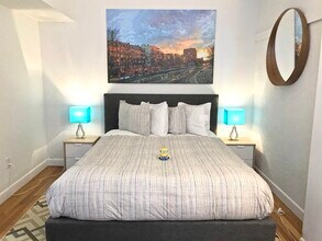 287 Dorchester St, Unit 3 in Boston, MA - Foto de edificio - Building Photo