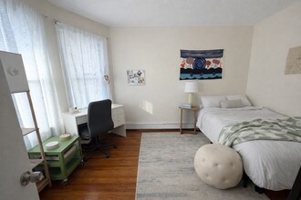 68 Winchester St, Unit 1 in Medford, MA - Building Photo - Building Photo