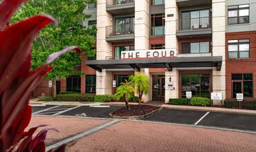 The Four in Jacksonville, FL - Building Photo - Building Photo