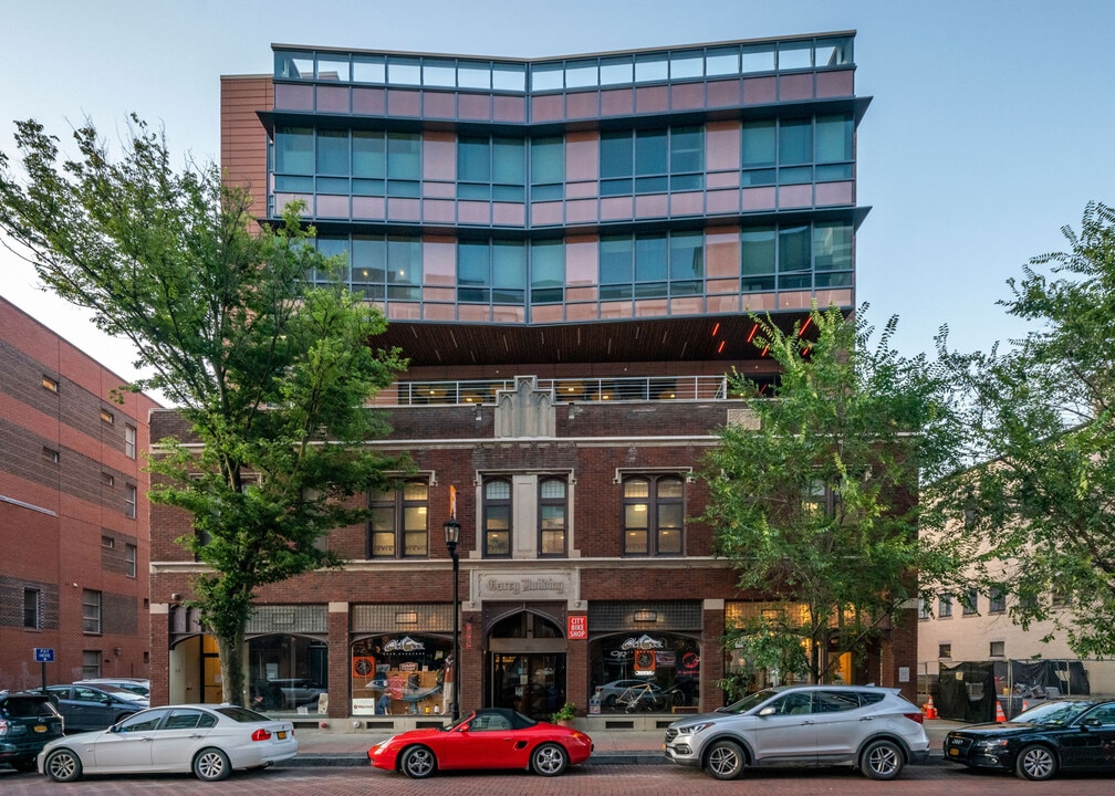 The Carey Building Luxury Apartments in Ithaca, NY - Foto de edificio