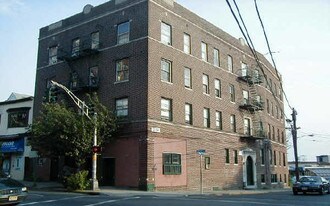 1162 Clinton Ave in Irvington, NJ - Building Photo