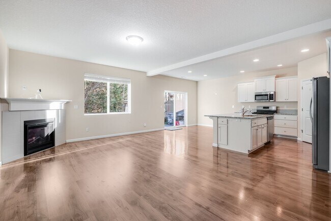 7386 NW 164th Ave in Portland, OR - Building Photo - Building Photo