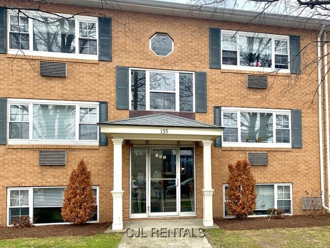 155 Massachusetts Ave in Arlington, MA - Building Photo - Building Photo