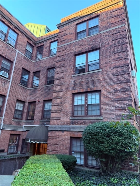 17 Kilsyth Rd, Unit #1