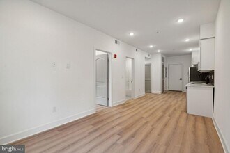 2039 N Front St in Philadelphia, PA - Building Photo - Building Photo