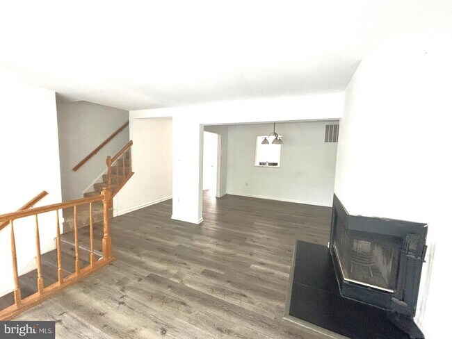 property at 6761 Jenny Leigh Ct