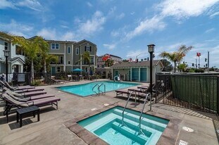 520 Shorebird Way in Imperial Beach, CA - Building Photo