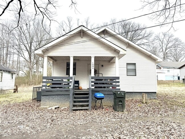 property at 1004 E St