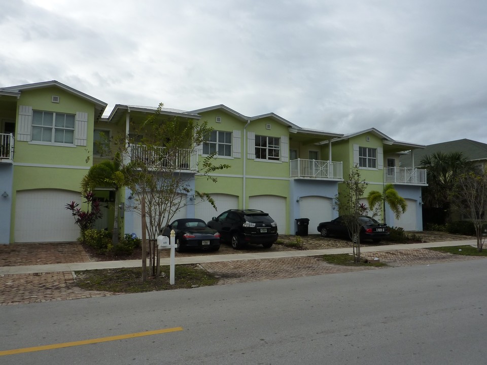 Five Start Townhouses in Fort Lauderdale, FL - Foto de edificio