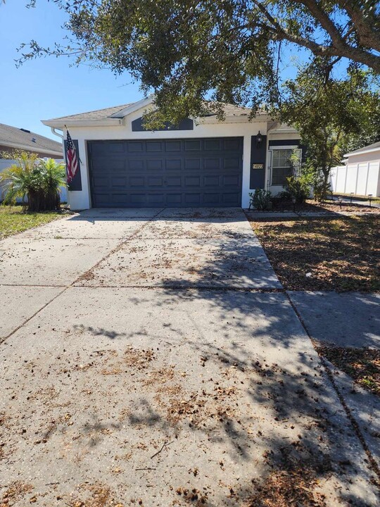 14823 Wake Robin Dr in Brooksville, FL - Building Photo