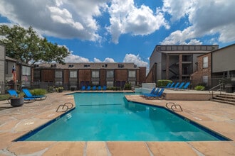 Woods On Lamonte in Houston, TX - Foto de edificio - Building Photo