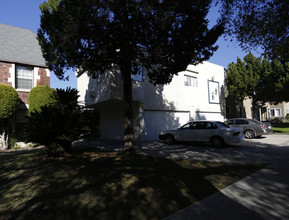 429 Riverdale Dr in Glendale, CA - Building Photo - Building Photo