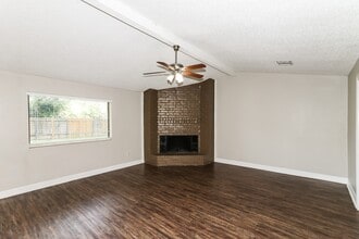 515 Land Grant Dr in Richmond, TX - Building Photo - Building Photo