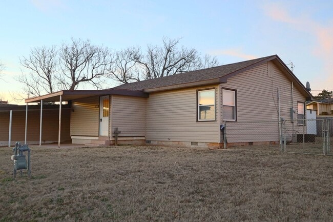 property at 403 E Arlington Ave