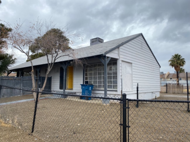 3514 Center Dr, Unit 1