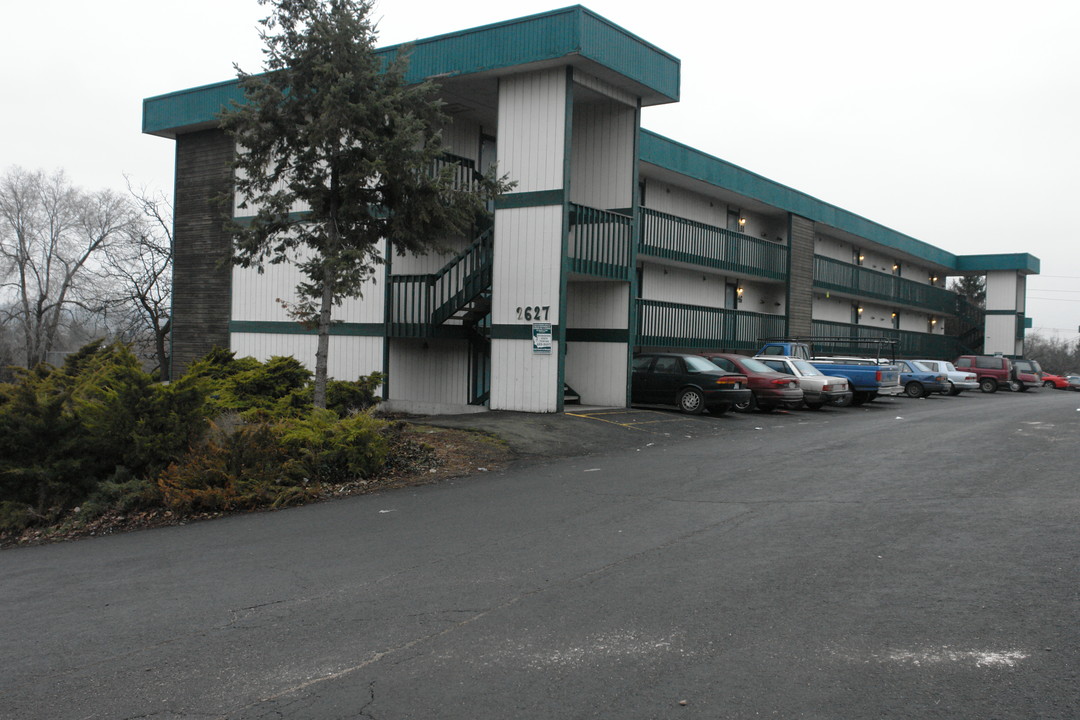 Cedar Ridge Apartments in Spokane, WA - Building Photo