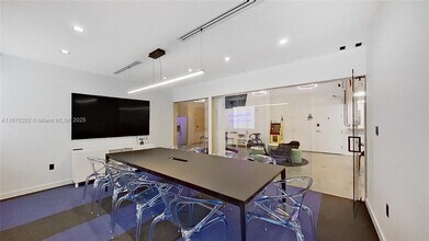 250 NW 23rd St in Miami, FL - Building Photo - Building Photo