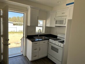 12757 E Ave W in Pearblossom, CA - Building Photo - Building Photo