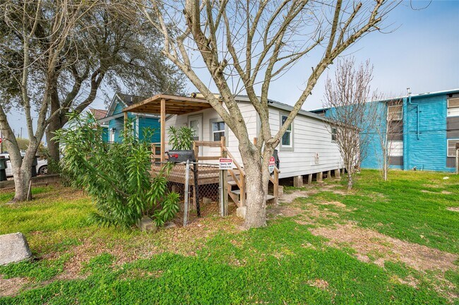 1210 56th St in Galveston, TX - Building Photo - Building Photo