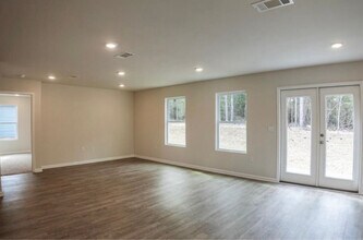 5008 Sampler Dr in Tallahassee, FL - Foto de edificio - Building Photo