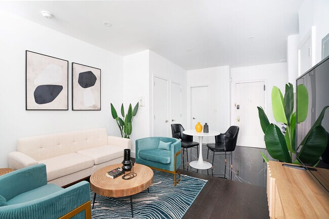 444 W 48th St in New York, NY - Building Photo - Building Photo