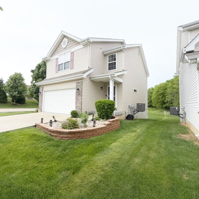 569 Parkgate Dr in Lake St. Louis, MO - Building Photo - Building Photo