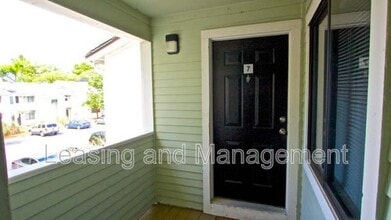 275 Alexandra Dr in Mount Pleasant, SC - Building Photo - Building Photo