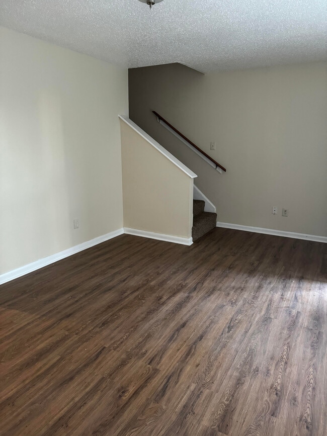 2057 Orchid Dr in Memphis, TN - Building Photo - Building Photo