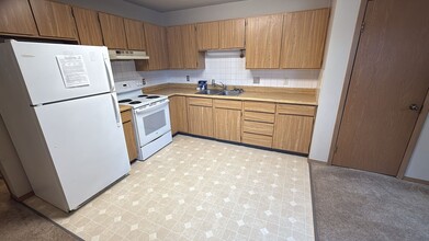 2545 Mission Rd in North Pole, AK - Building Photo - Building Photo