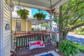 82 Inskip Ave in Ocean Grove, NJ - Building Photo - Building Photo
