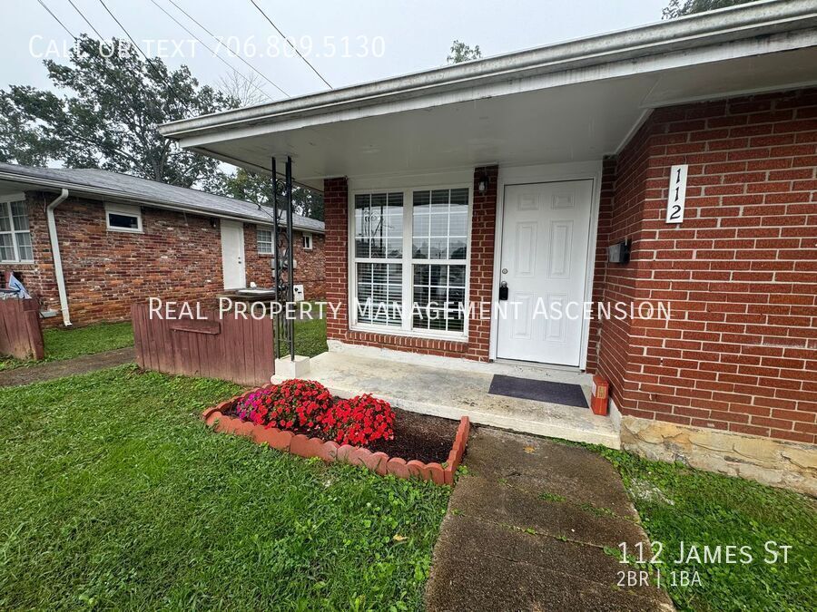 112 James St in Rossville, GA - Building Photo