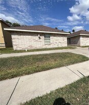 15 W Daffodil Ave in McAllen, TX - Building Photo