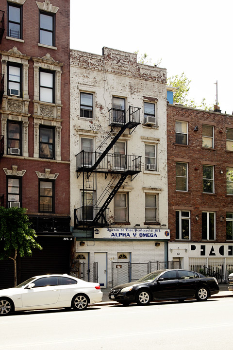 168 Avenue A in New York, NY - Building Photo