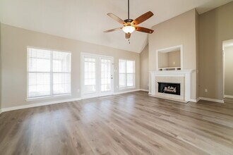 5696 Nichols Dr in Southaven, MS - Building Photo - Building Photo