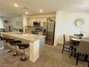 2853 Tahiti Grape Wy in Las Vegas, NV - Building Photo - Building Photo