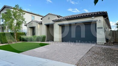10133 E Strobe Ave in Mesa, AZ - Building Photo - Building Photo
