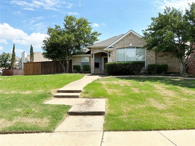 property at 2015 Greenfield Ln