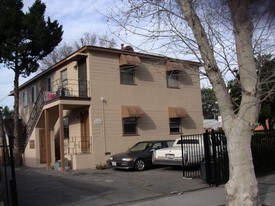 11223-11225 Emilita St in North Hollywood, CA - Building Photo