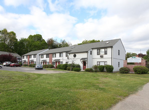 Little River Crossing Apartments in Westfield, MA - Building Photo - Building Photo