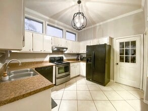 125 N Chestnut Dr in Columbus, MS - Building Photo - Building Photo