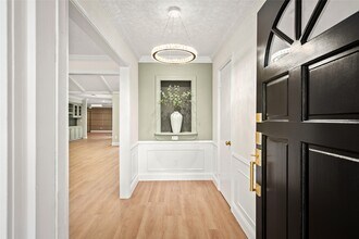 10603 Lynbrook Dr in Houston, TX - Building Photo - Building Photo