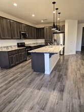 2328 Chianti Wy in Hanford, CA - Building Photo - Building Photo