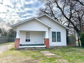823 G St NW in Ardmore, OK - Building Photo