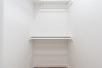 1600 W. 5th St. in Oxnard, CA - Building Photo - Interior Photo