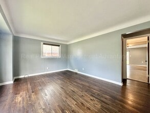 1048 Coolidge Ave in Clawson, MI - Foto de edificio - Building Photo
